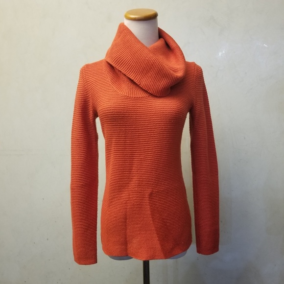 Banana Republic Sweaters - Banana Republic red droop neck sweater (J28)